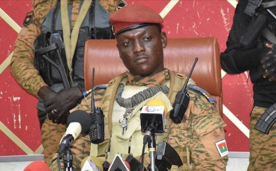 Mali'den sonra bir Afrika ülkesinden daha Fransa'ya darbe!