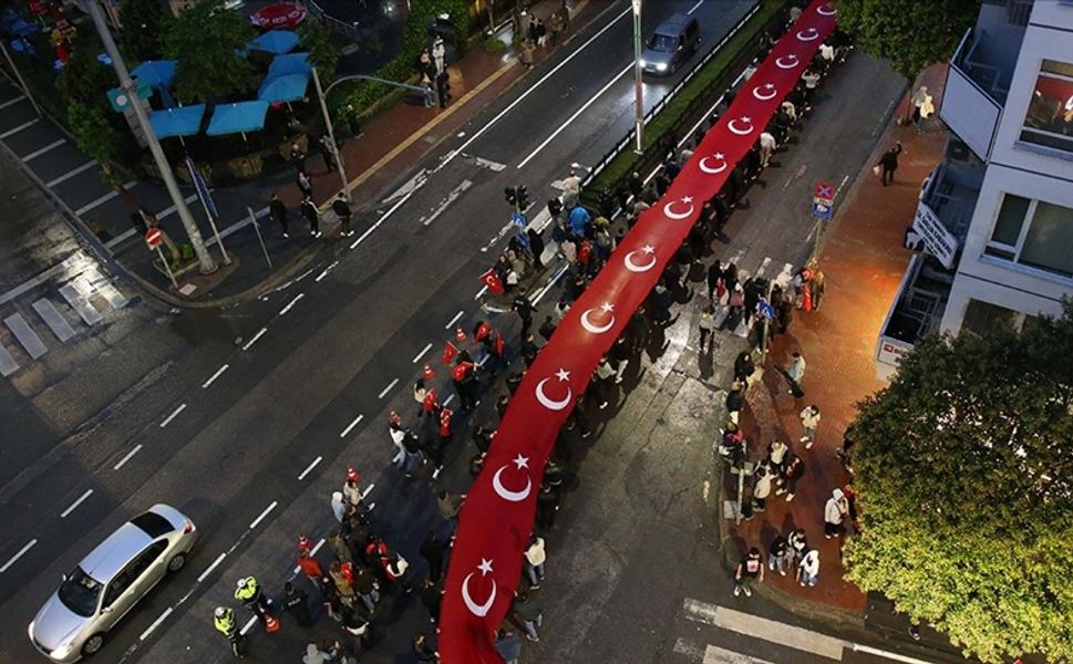 Samsun'da Bayrak Yürüyüşü ve Fener Alayı düzenlendi