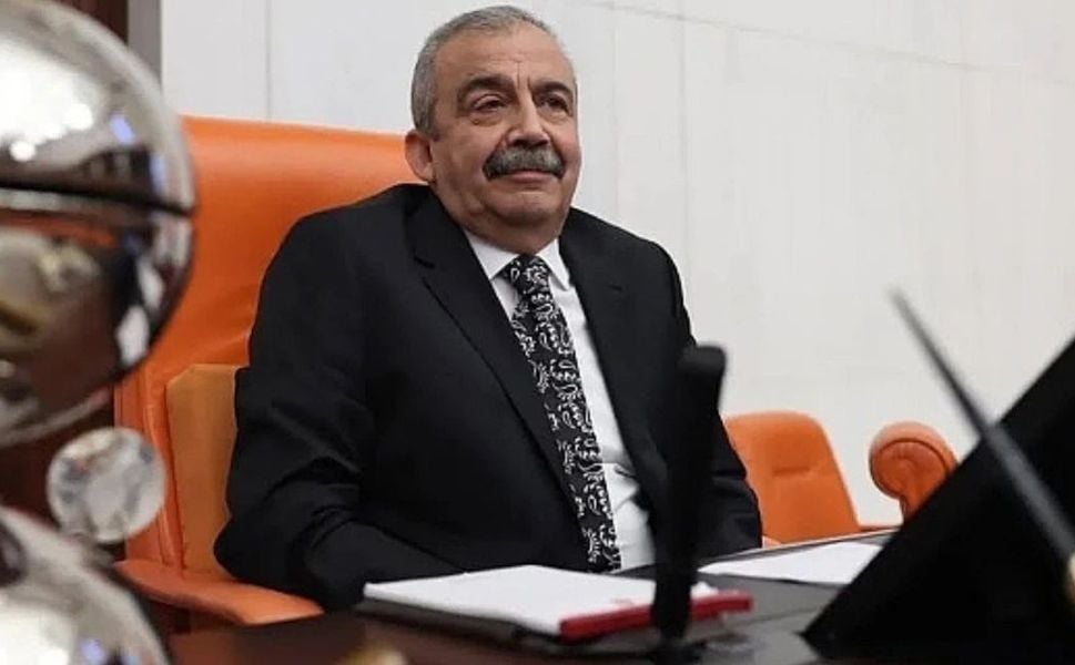 DEM Parti, Öcalan'ın Sırrı Süreyya Önder için kaleme aldığı taziye mesajını yayımladı