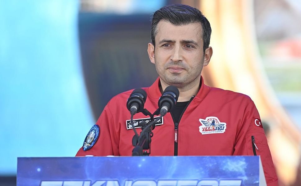 "TEKNOFEST, Türkiye'nin bir özgüven devrimi"