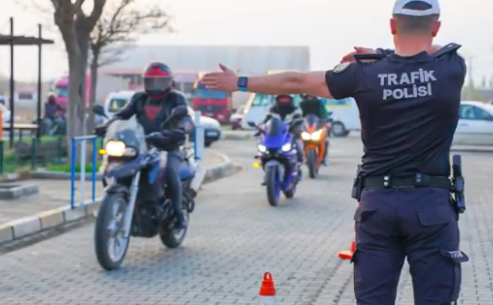 Bakan Yerlikaya duyurdu! Kask takmayan 475 bin motosiklet sürücüsüne işlem yapıldı