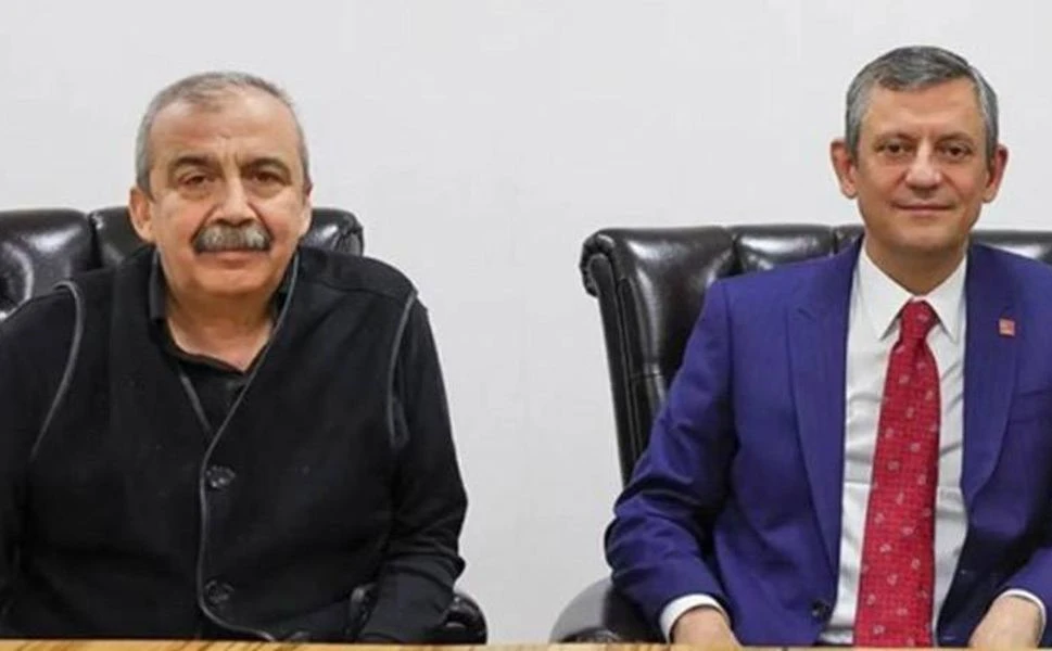 Özel, Önder'in kendisine verdiği sırrı açıkladı: Öldüğüm gün açıklarsın