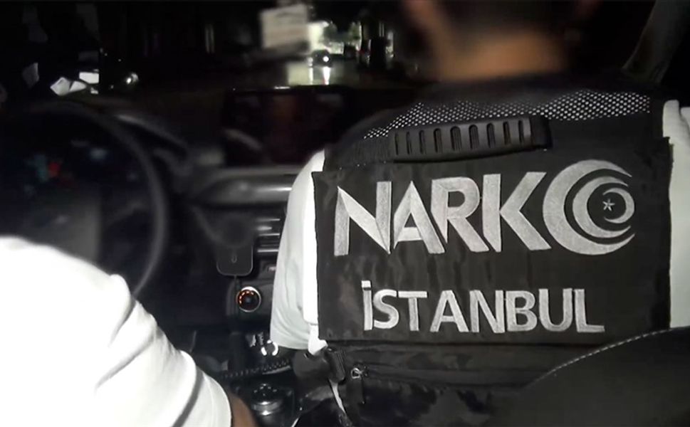 İstanbul'da uyuşturucu operasyonu: 15 ton bonzai üretebilecek ham madde ele geçirildi