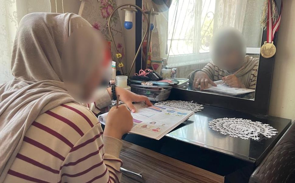Tesettürlü öğrencisine 'Karabaş' diyen öğretmene soruşturma! Açığa alındı