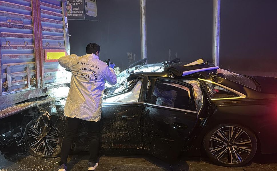 Katliam gibi kaza! 4 kişi yaşamını yitirdi