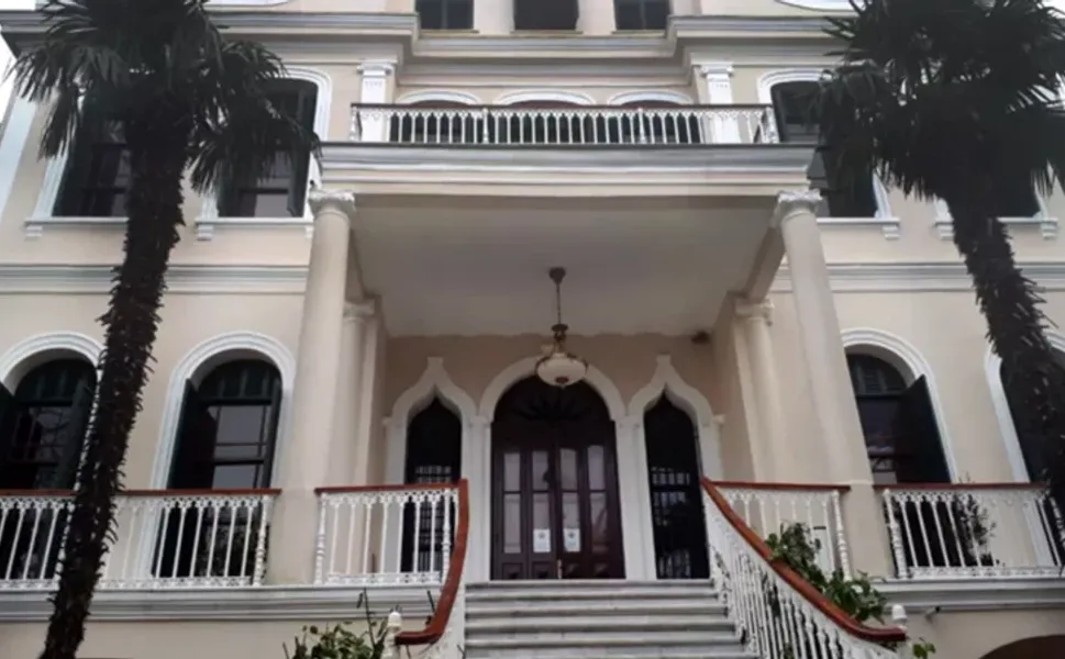 Adalar Adliyesi'nde soygun! Silahlar çalındı