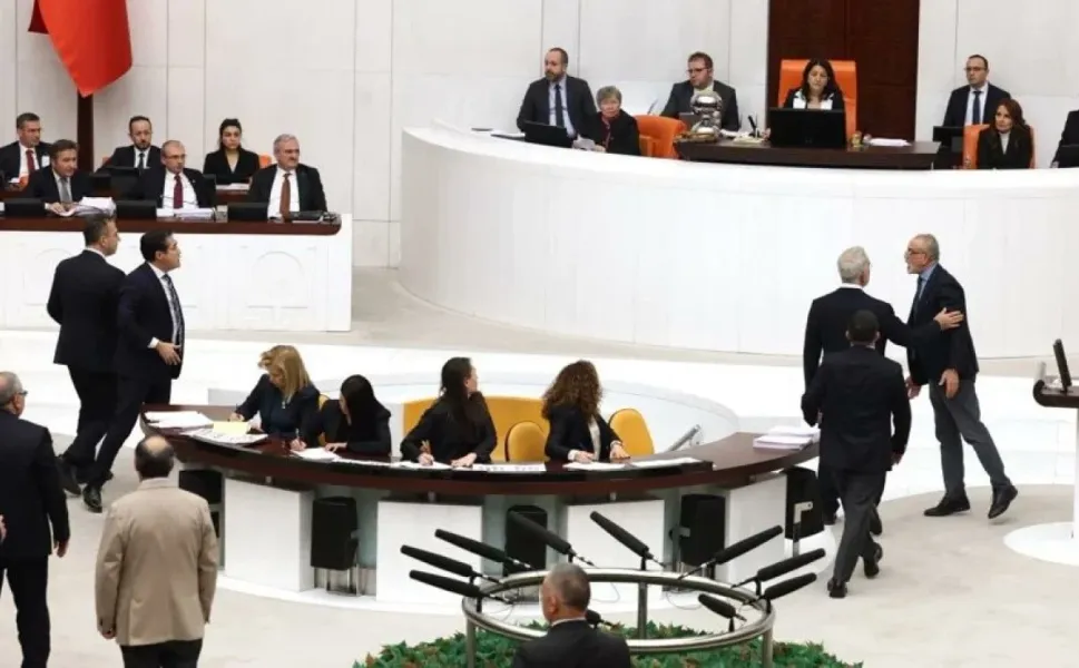 Meclis'te DEM ve İyi Parti vekilleri arasında tansiyon yükseldi