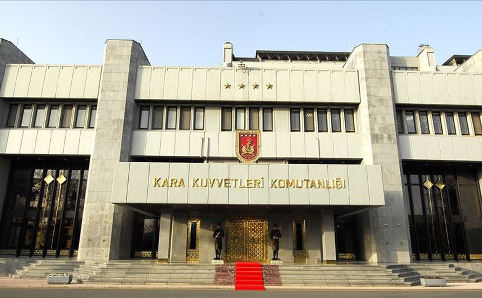 Kara Kuvvetleri Komutanlığı’na operasyon: 6’sı asker 20 şüpheli gözaltında