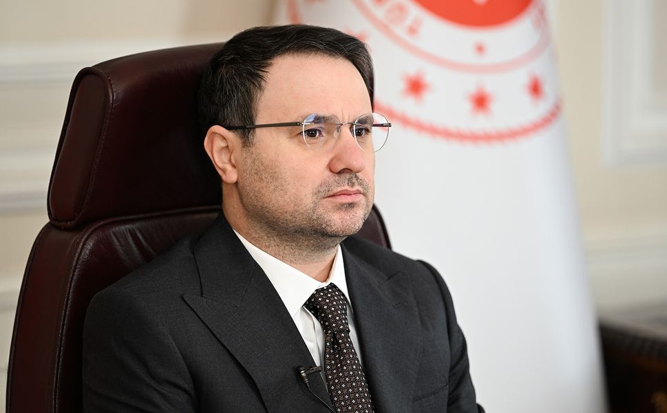 Akın Gürlek: "Yeni bir anayasa ihtiyacı var"