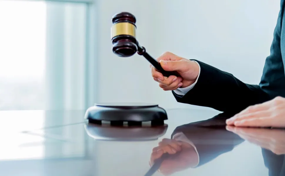 Çiftler arasındaki ekonomik şiddet tazminat sebebi