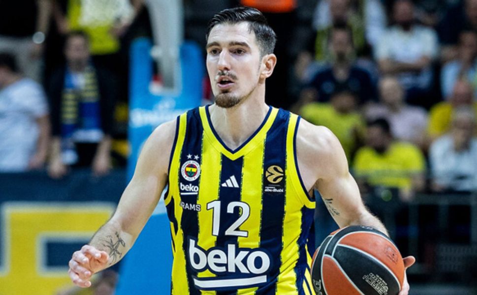 Fenerbahçe Beko'nun Fransız basketbolcusu De Colo sezon sonunda kariyerine son verecek