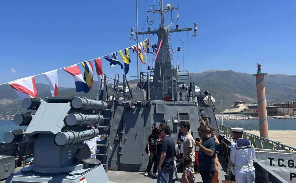 23 Nisan'da 23 savaş gemisi ziyarete açılacak