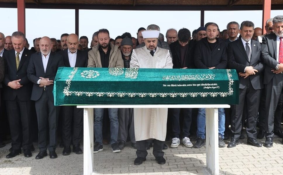 Kahramanmaraş'taki okul saldırısında hayatını kaybedenler son yolculuğuna uğurlanıyor