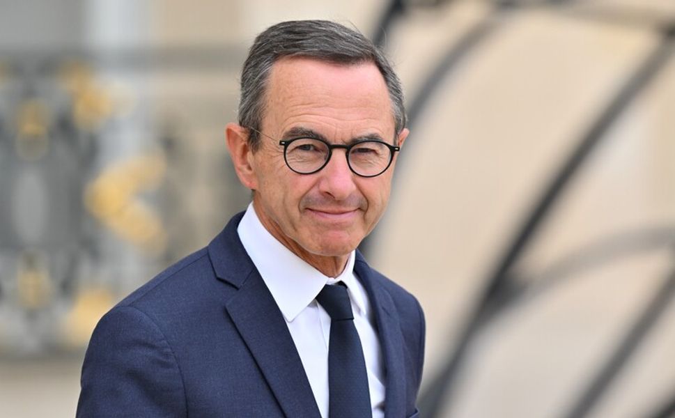 Fransa'da Cumhuriyetçilerin 2027 seçimleri için adayı eski İçişleri Bakanı Retailleau oldu