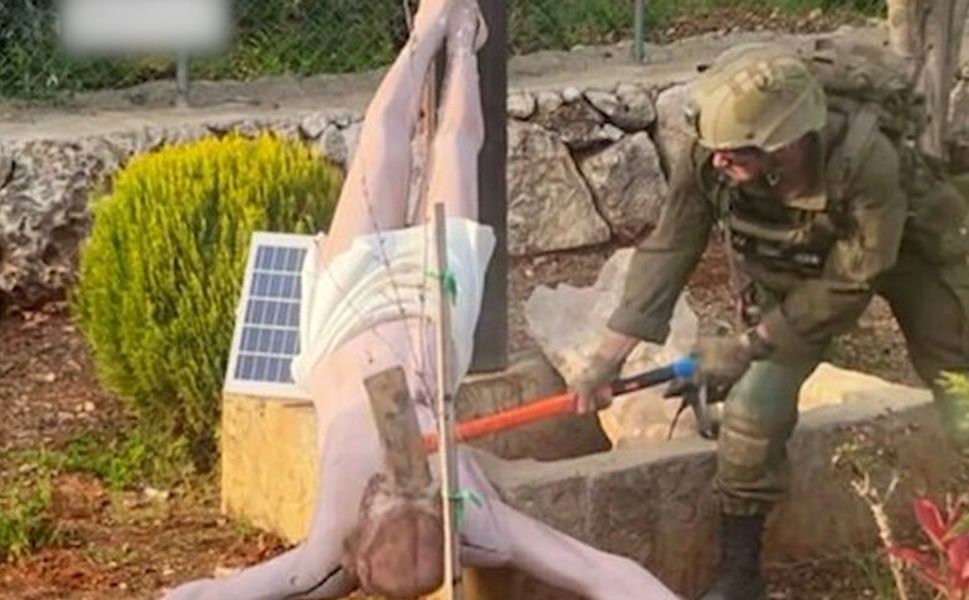 Orta Doğu Kiliseler Konseyi: İsrail askerinin İsa'nın heykelini parçalaması beklenmedik olay değil