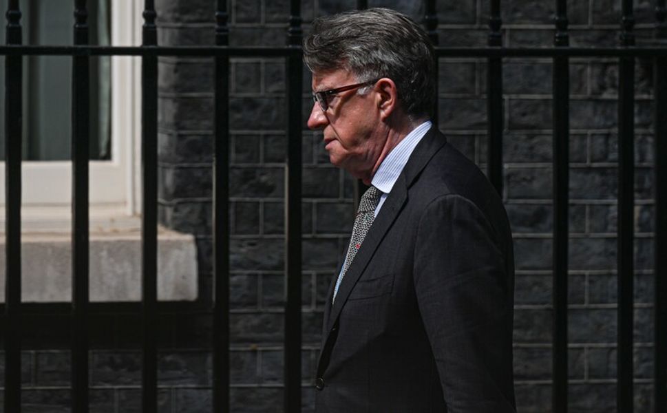 İngiltere'de Epstein bağlantılı büyükelçi atamasında imzası bulunan Dışişleri Müsteşarı kendisini savundu