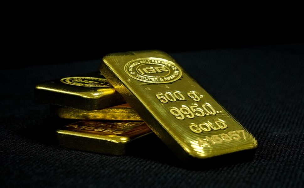 Altının onsu satış baskısının ardından tepki alımlarıyla yükseldi