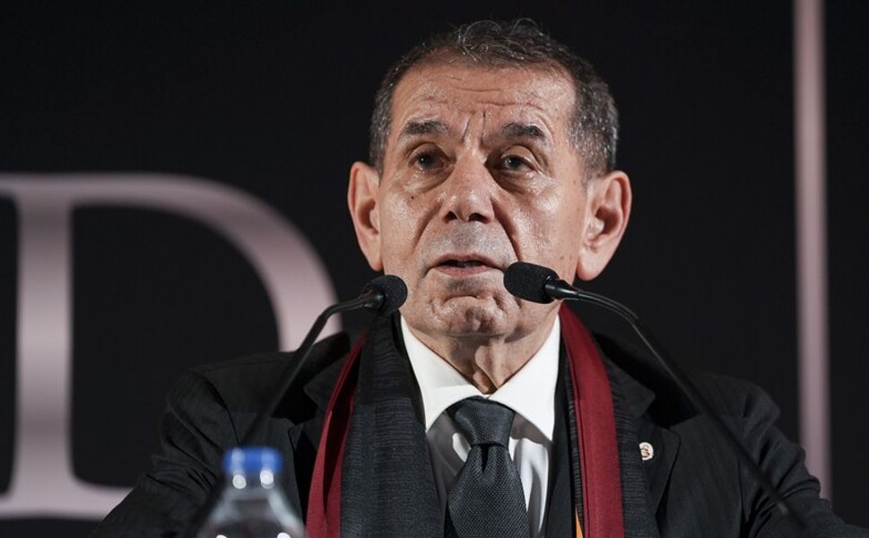 Galatasaray Kulübü Başkanı Özbek: Avrupa'daki performansımızı ileriye taşıyacağımıza inanıyorum