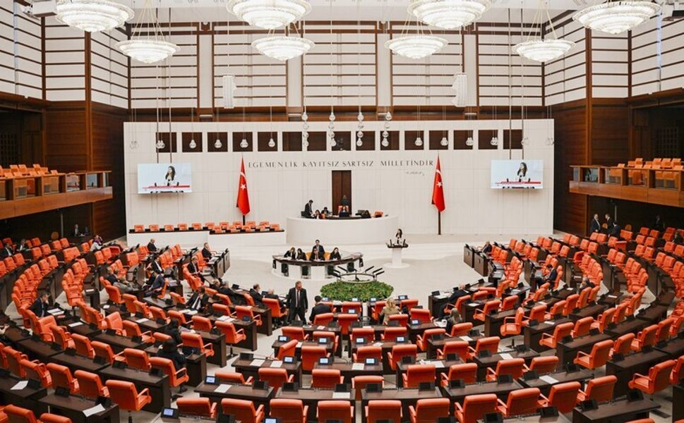 Meclis son 16 yılda 494 kanun çıkardı