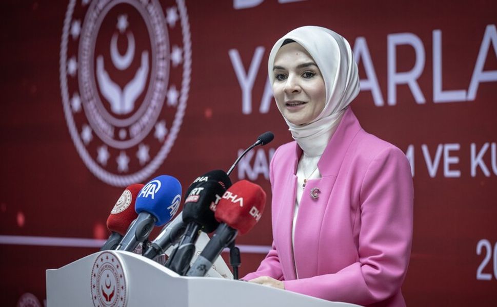 'Devletimizin korumasında yetişen 605 gencimizi kamuya yerleştireceğiz'