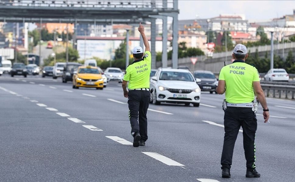 Tatilde 334 bin 17 personel sahada olacak