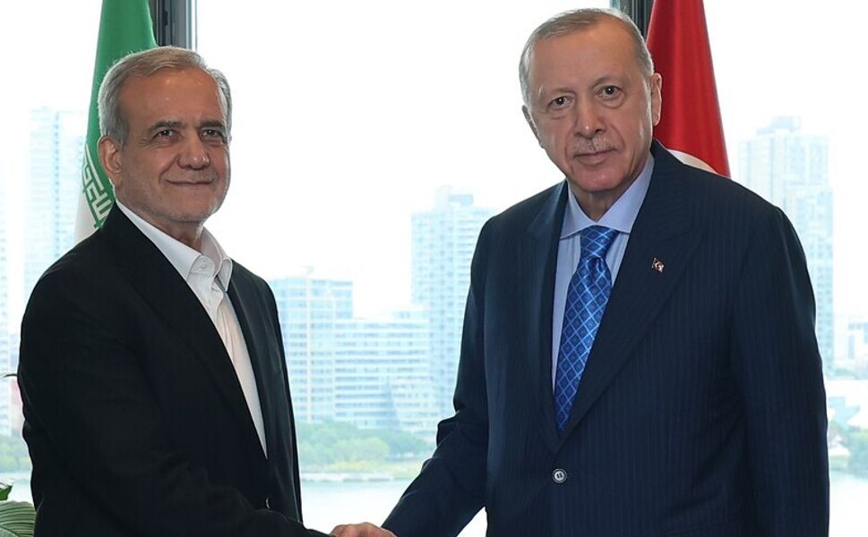 Cumhurbaşkanı Erdoğan, İran Cumhurbaşkanı Pezeşkiyan ile telefonda görüştü