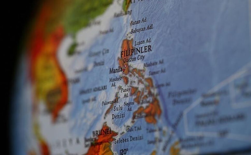 Filipinler Senatosu'nda silah sesleri duyuldu