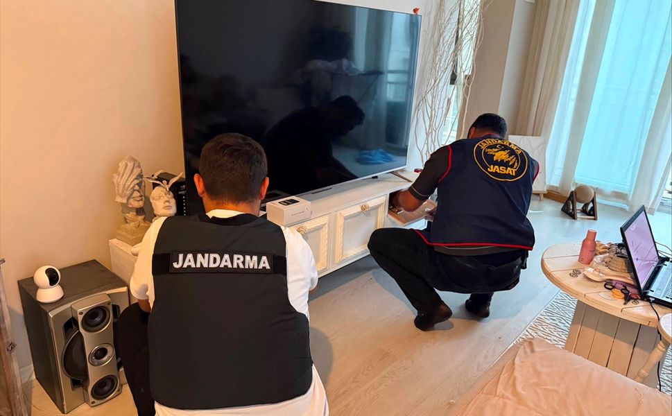 MİT'ten kredi kartı dolandırıcılarına yönelik operasyon