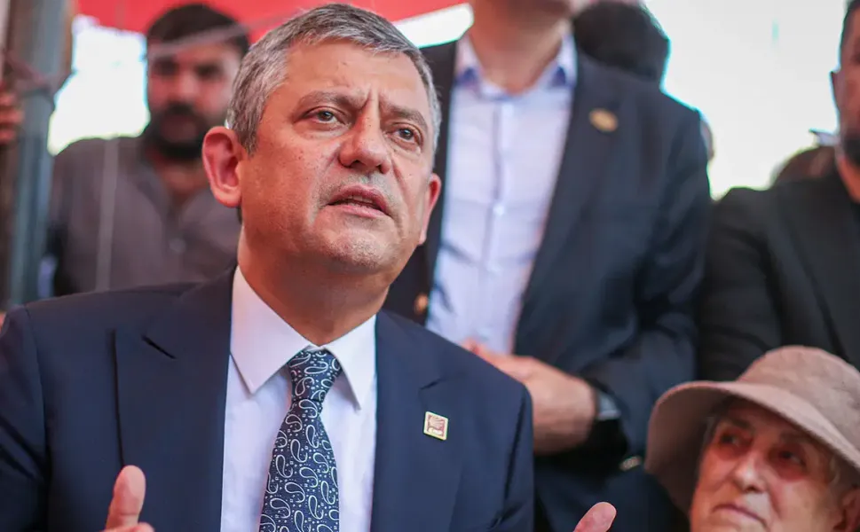 Özgür Özel: CHP'de mücadele edeceğiz, ama başka çare kalmazsa yeni parti kurarız