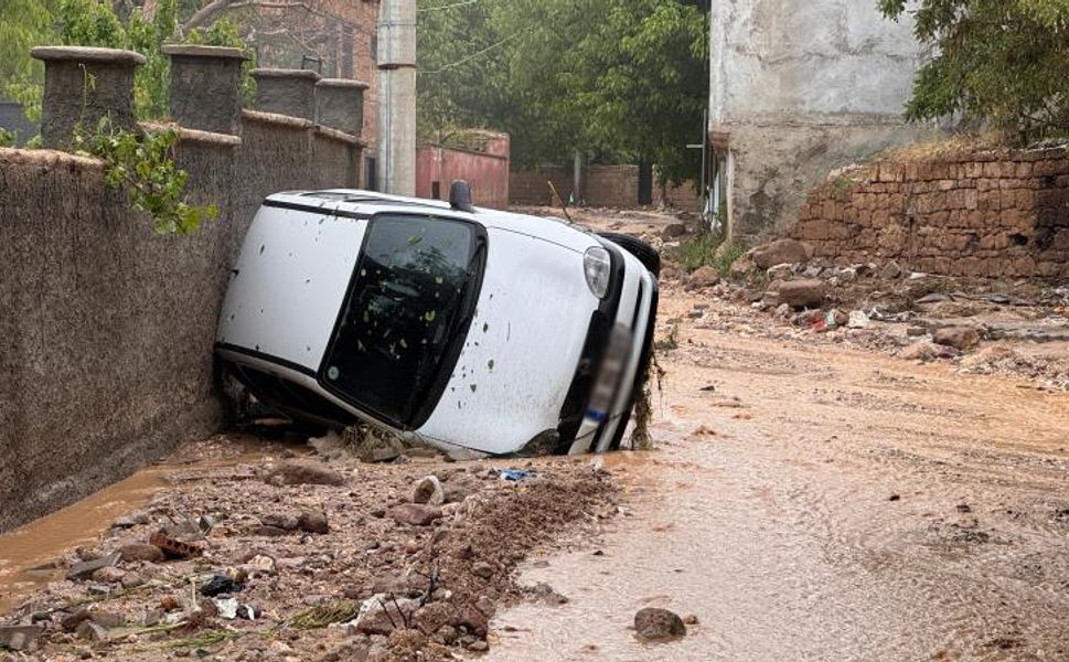 Niğde'deki selde 3 araç sele kapıldı, 1 kişi vefat etti