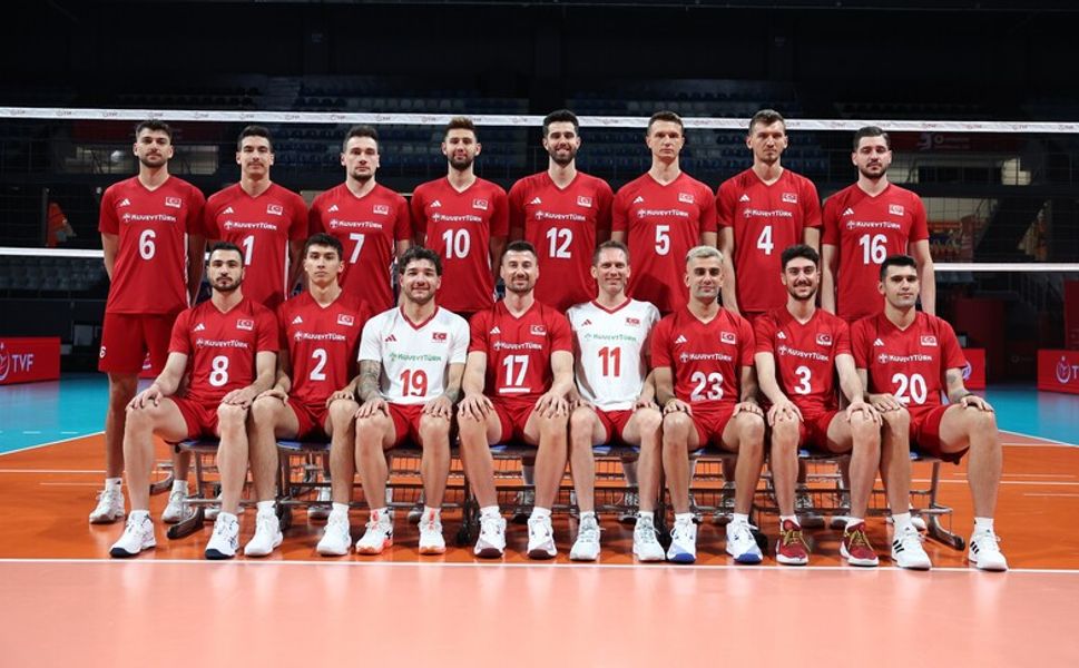 A Milli Erkek Voleybol Takımı ikinci maçında Fransa'yı yendi