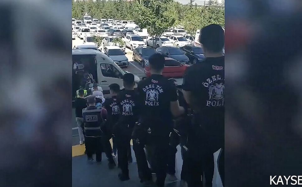 Kayseri merkezli 6 ilde düzenlenen uyuşturucu operasyonunda 211 zanlı tutuklandı