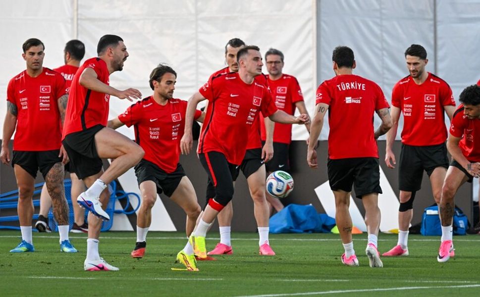 A Milli Futbol Takımı, Dünya Kupası'nda ilk maçında Avustralya karşısında