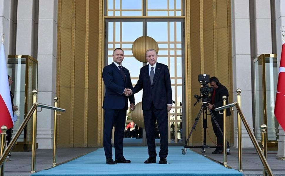 Cumhurbaşkanı Erdoğan, Polonya Cumhurbaşkanı Nawrocki'yi resmi törenle karşıladı