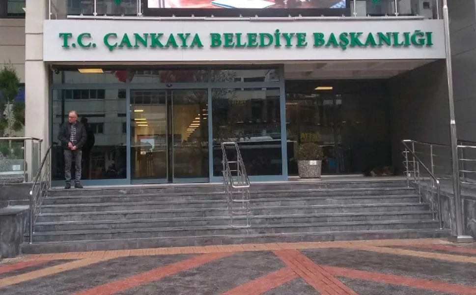 Turgut Koç'tan 300 Bin Dolarlık Rüşvet İddiası: "Parayı Elden Teslim Ettim"