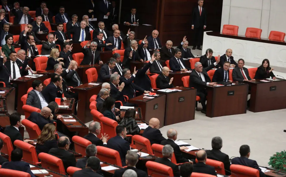 Öğrenci affına ve yükseköğretime ilişkin düzenlemeleri içeren kanun teklifi TBMM'de