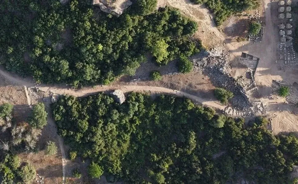 Bakan Ersoy'dan Aspendos'taki 2 bin yıllık Tiyatro Caddesi'ne ilişkin paylaşımı