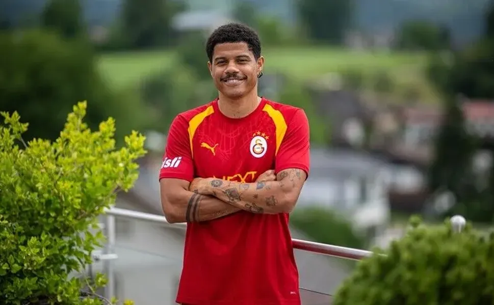 Galatasaraylı futbolcu Gabriel Sara'nın hayali İngiltere Premier Lig'de oynamak