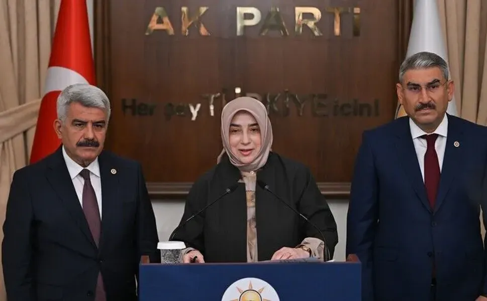AK Parti Grup Başkanvekili Zengin: Yükseköğretime dönüşle alakalı öğrenci affı getiriyoruz