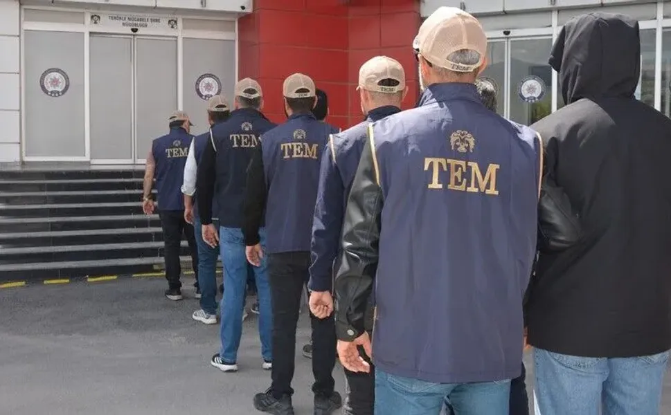 FETÖ'ye yönelik 22 ilde düzenlenen operasyonlarda 51 şüpheli tutuklandı