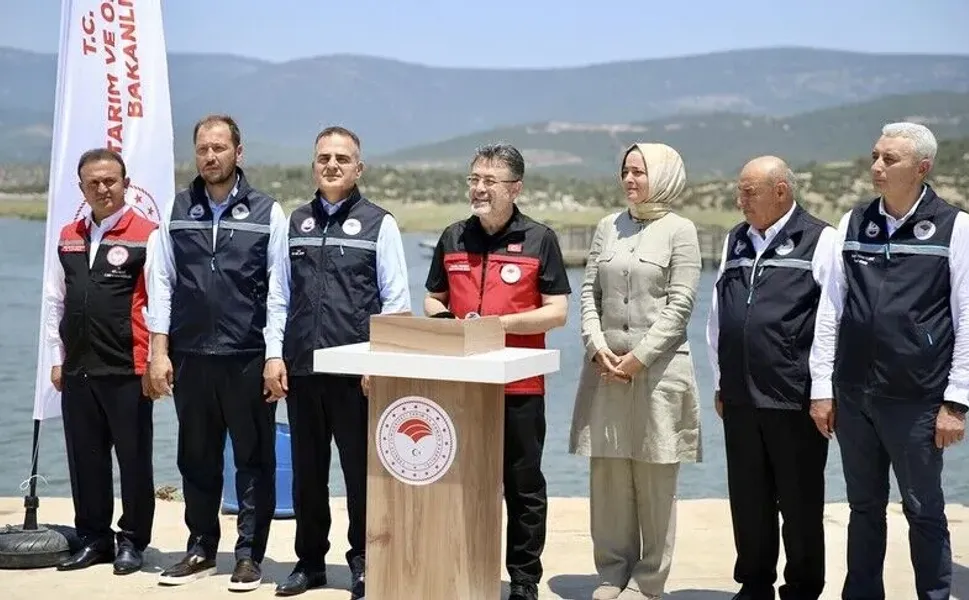 Bakan Yumaklı: Türkiye 2025 yılında yaptığı su ürünleri ihracatıyla yaklaşık 2,3 milyar dolarlık rakama ulaştı