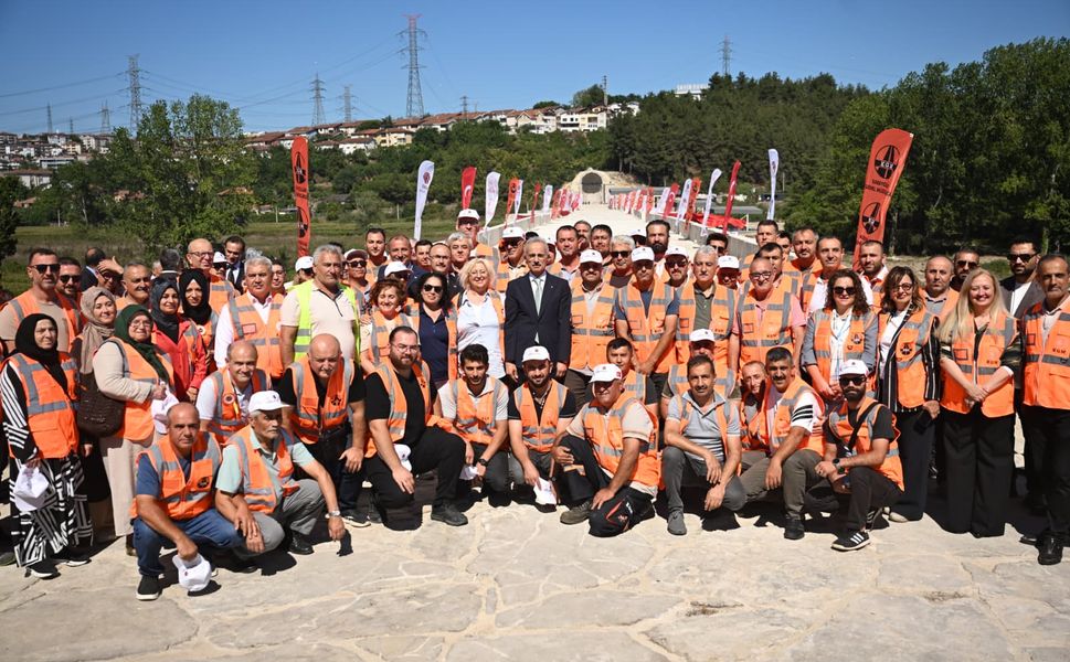 Bakan Uraloğlu: Tarihi Sangarios Köprüsü'nü yeniden ayağa kaldırdık
