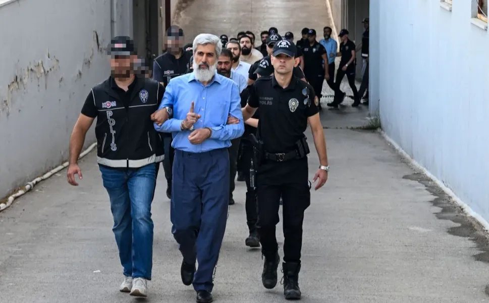 Alparslan Kuytul soruşturmasında 35 şüpheli tutuklandı