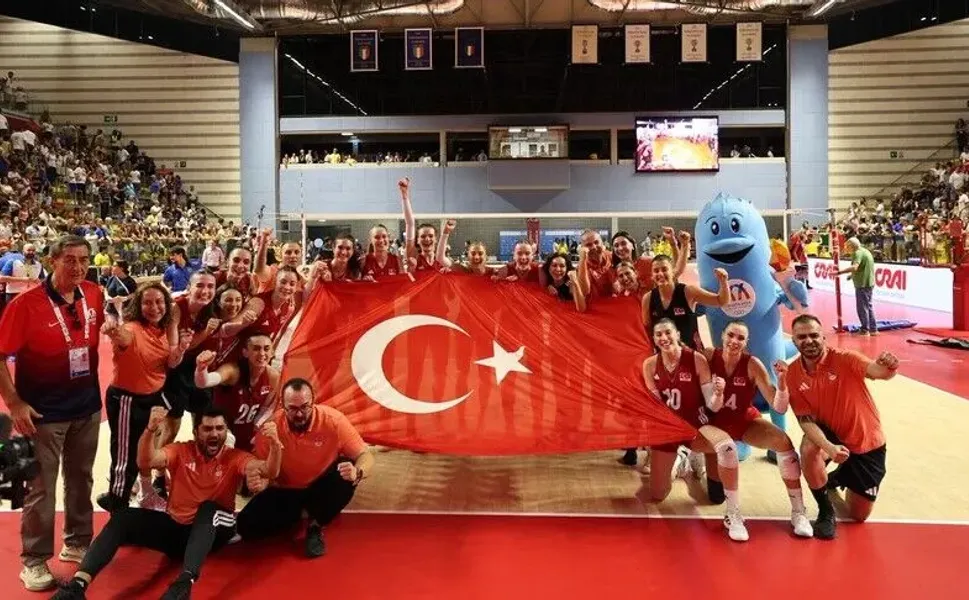 Kadın Milli Voleybol Takımı, İtalya'yı mağlup edip şampiyonluğa ulaştı