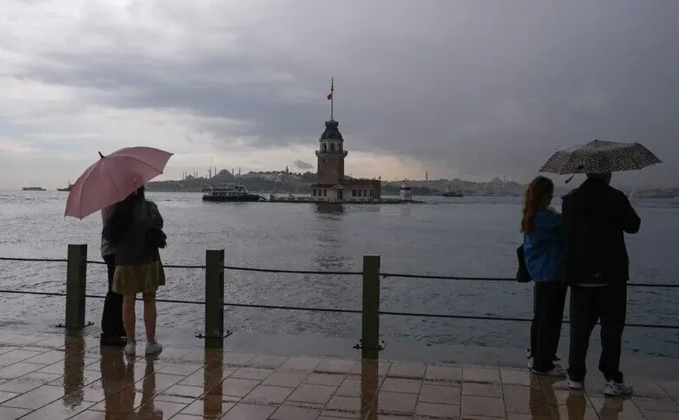 İstanbul yarın yağışlı sistemin etkisi altına girecek