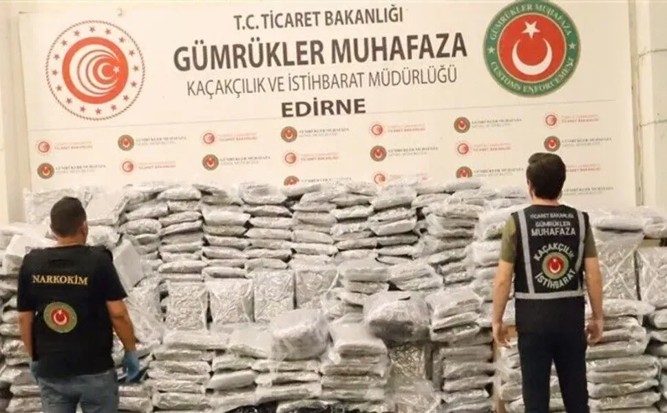 Kapıkule Gümrük Kapısı'nda 810 kilogram uyuşturucu ele geçirildi