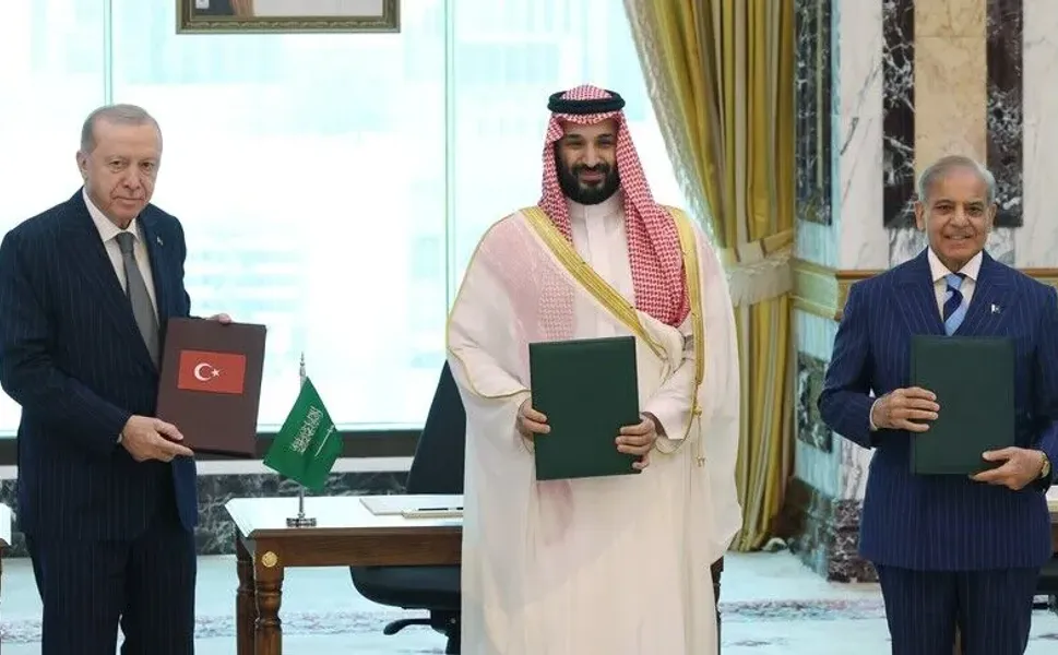 Türkiye, Suudi Arabistan ve Pakistan üçlü savunma anlaşması imzaladı