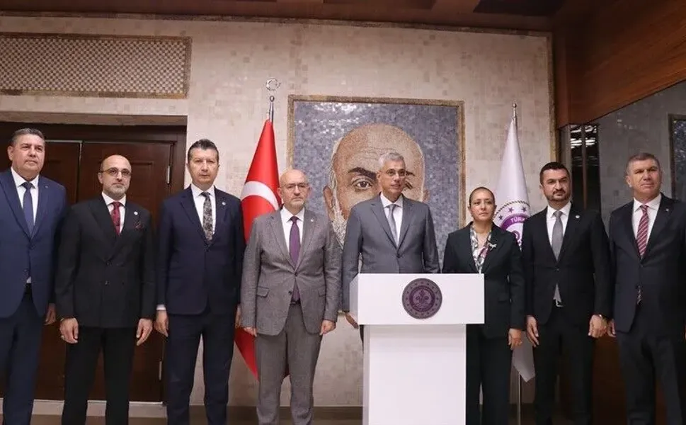 Sağlık Bakanı Memişoğlu: Hastanelerimizin hepsinde kreş kuracağız