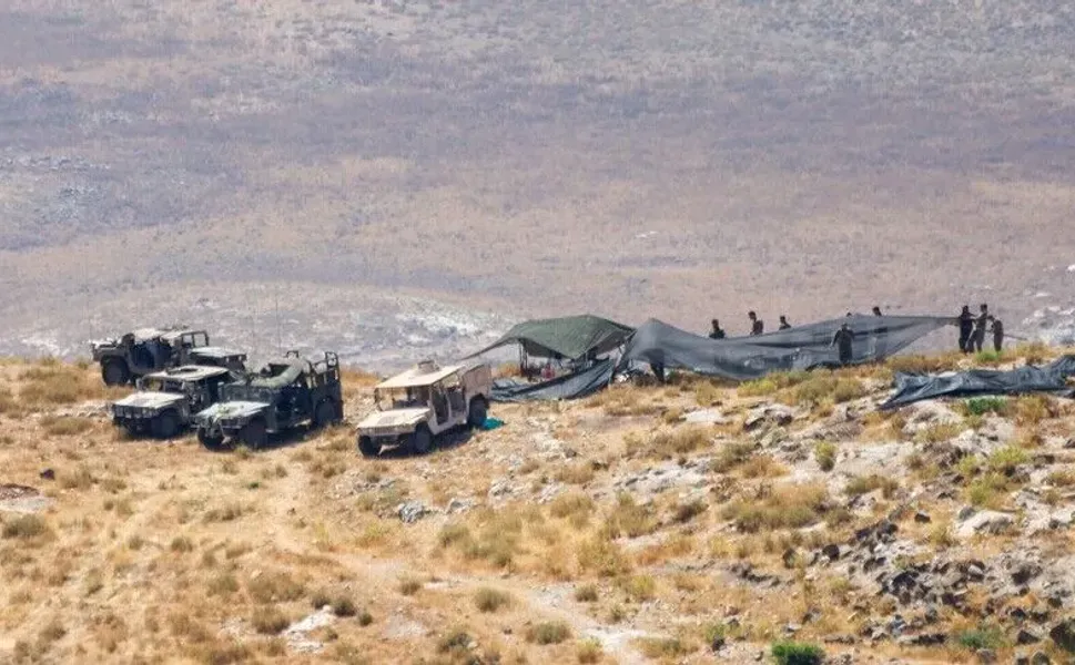 İsrail ordusu Suriye'nin güneyindeki Dera kırsalında çok sayıda genci alıkoydu
