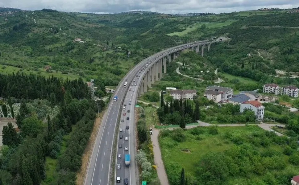 Anadolu Otoyolu Kocaeli kesimi İstanbul yönü üstyapı çalışması için trafiğe kapatılacak